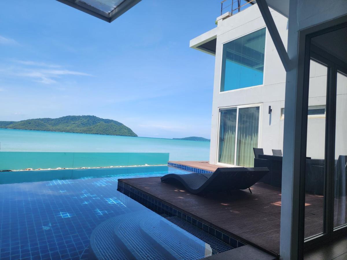 Absolute Oceanfront Yai - Private Pool 4br * Rawai