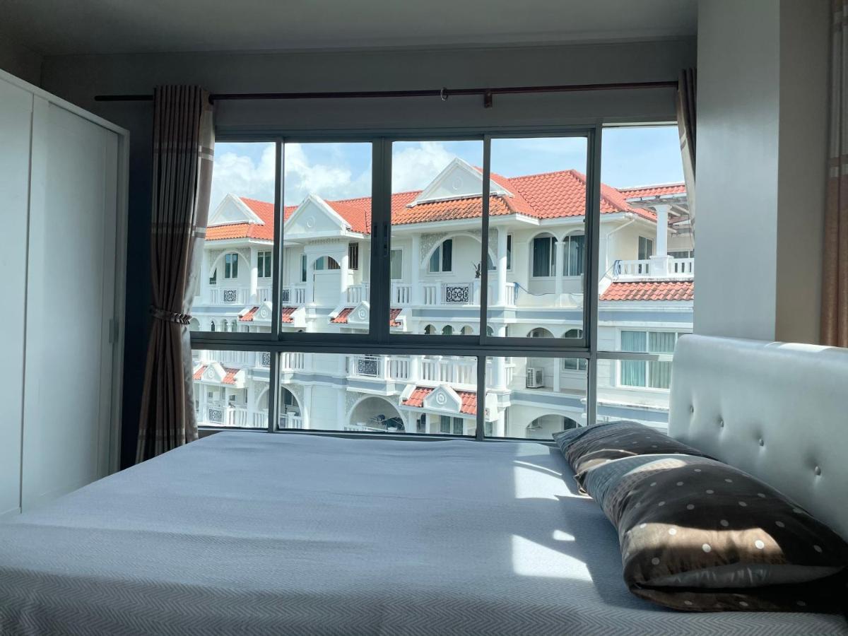 Beautiful Floor Corner In Phuket Center