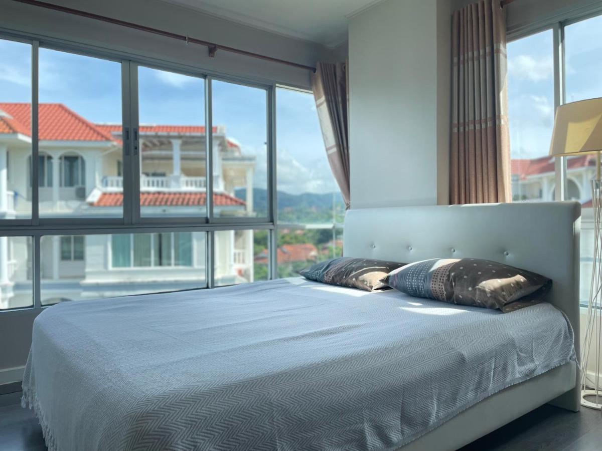 Beautiful Floor Corner In Phuket Center