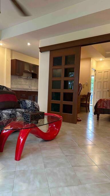 Amazing One Bedroom Club Apartment *