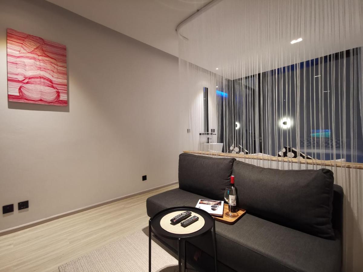 Innluxphuket Liebeshotel