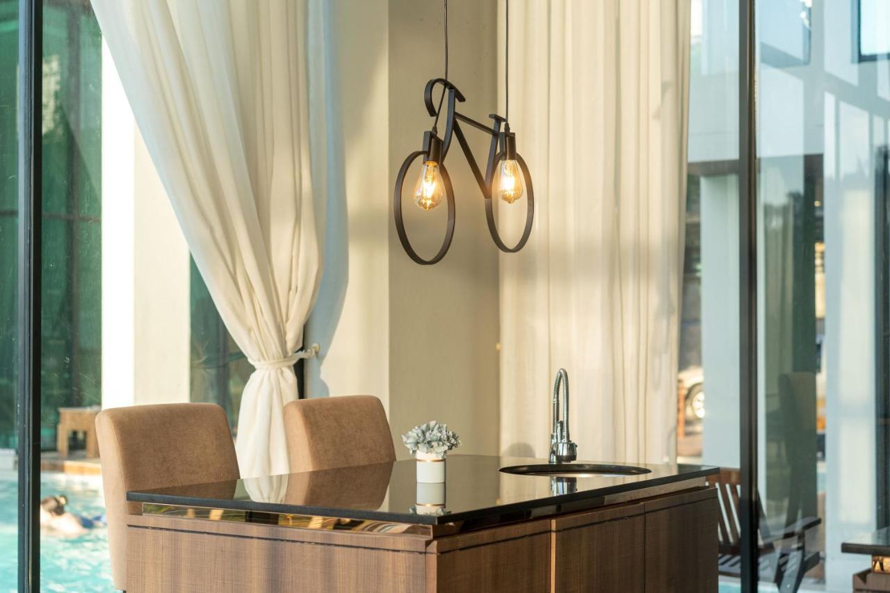 Appartement Luxe Duplex With Pool Access, Viva A101