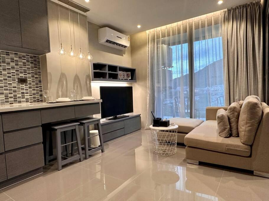 Apartment D76 Exclusive Junior Kamala Beach