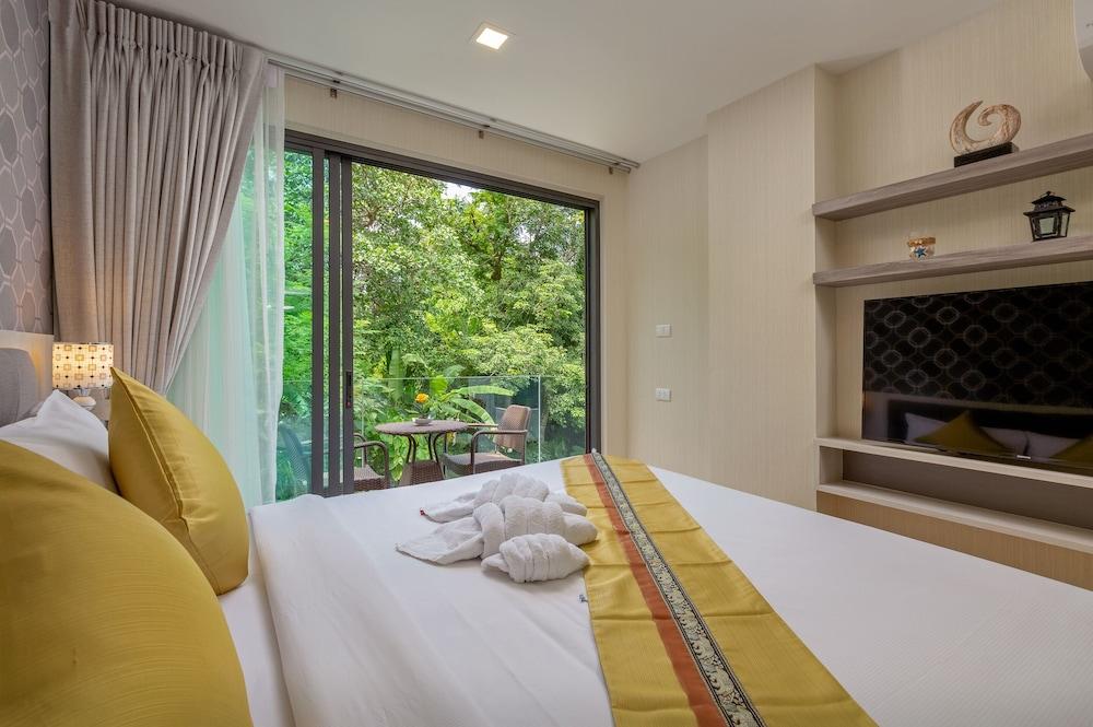 Sea View 5*