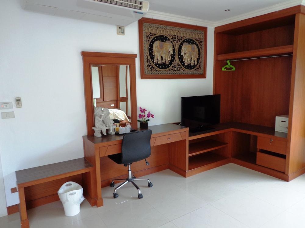 Sukcheewa Phuket