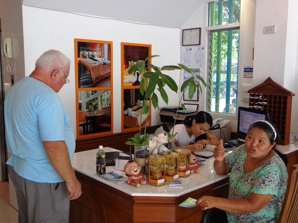 Sukcheewa Phuket 3* Patong
