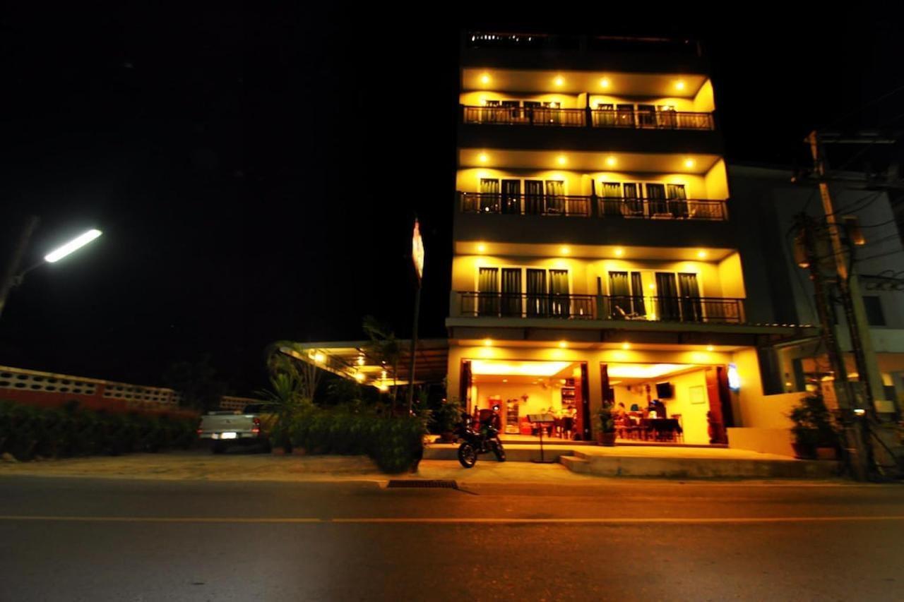 Choophorn House Sha 2* Strand Kata