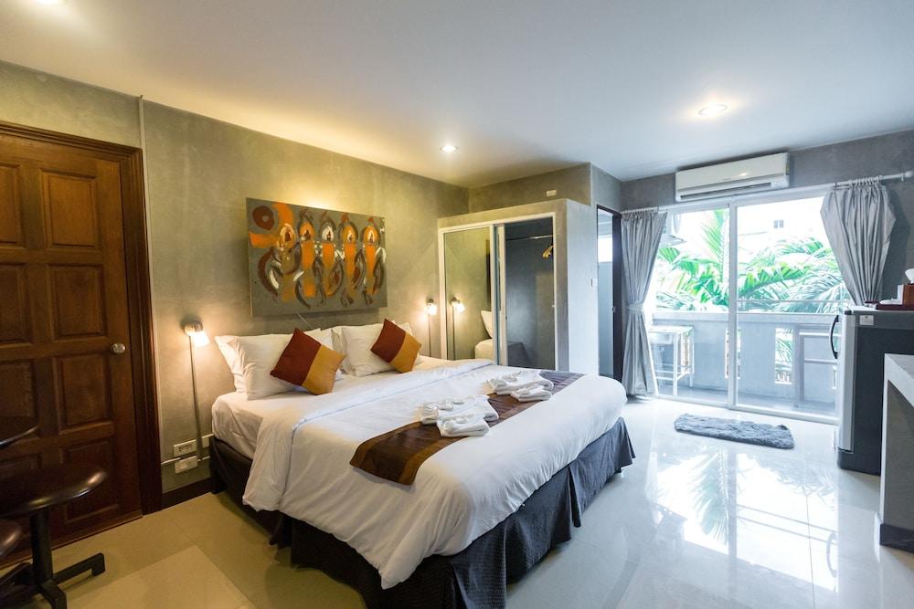 Hostel Baan Backpacker Kamala Beach