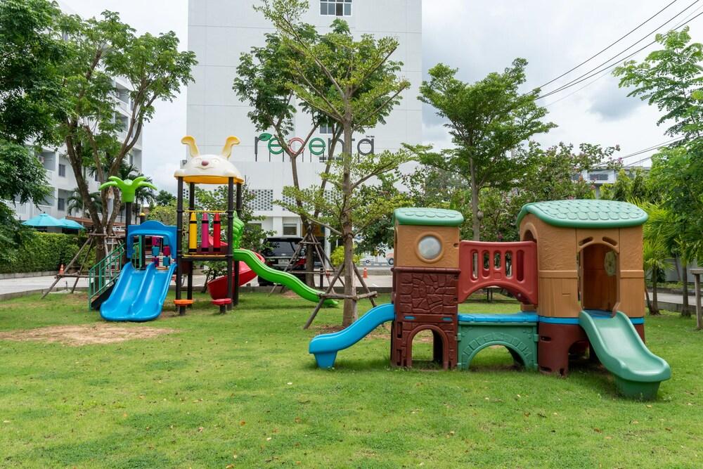 Hotel Recenta Suanluang Phuket
