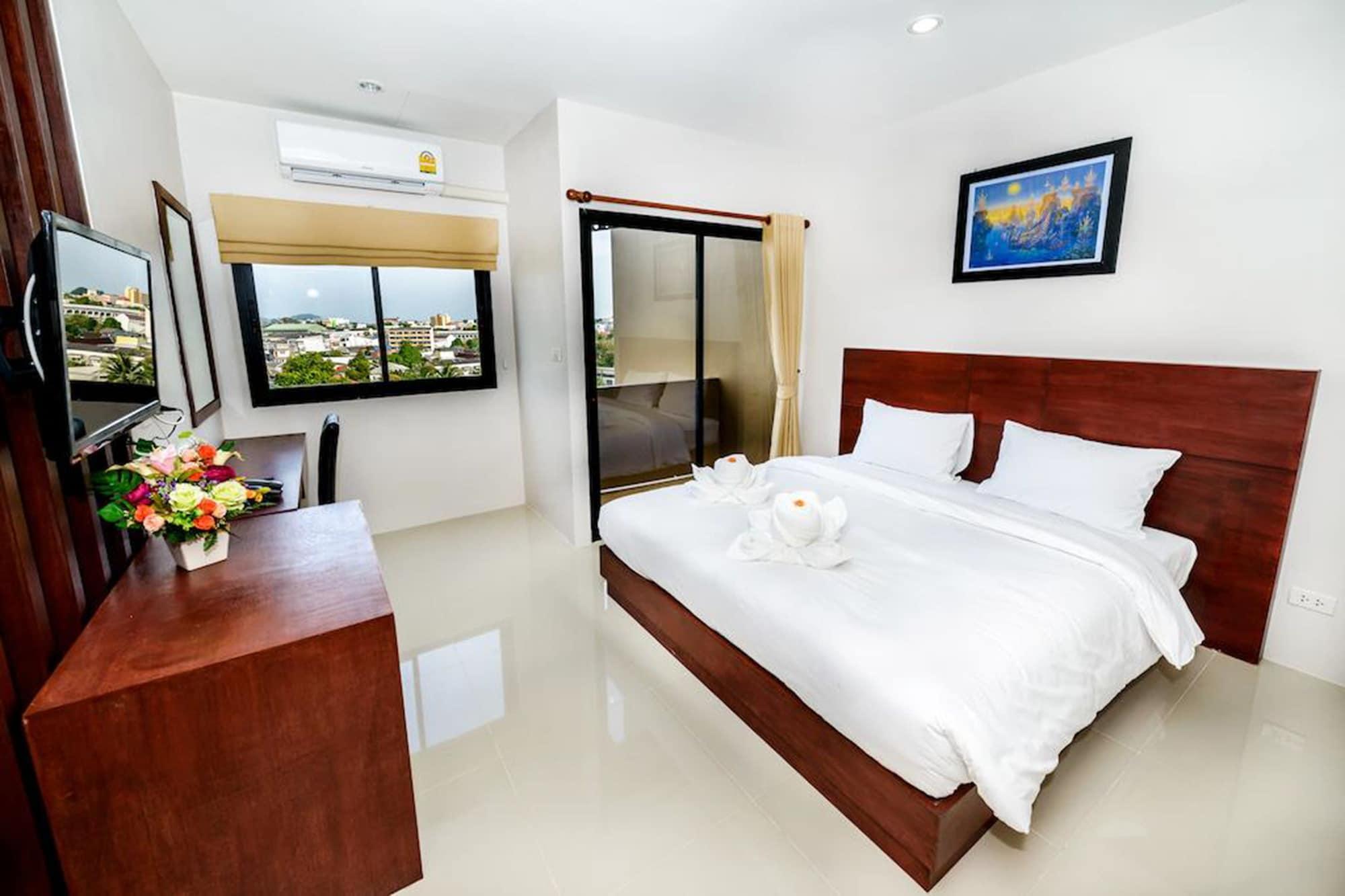 The Topaz Town Aparthotel 2*