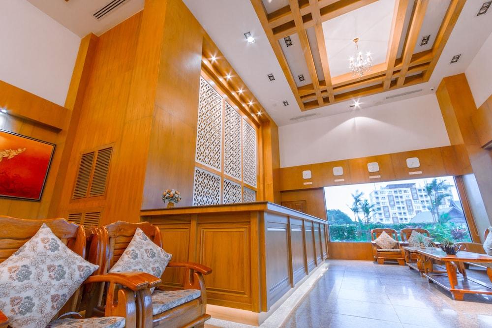Airport Phuket 4*