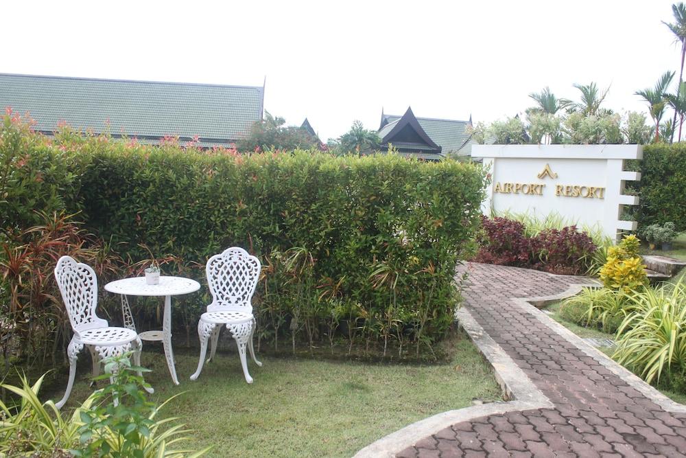 Resort Airport Phuket 4*