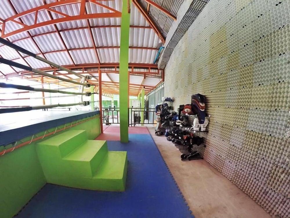 Vakantiehuis Vii House Phuket Rawai