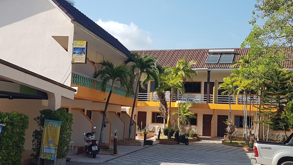 The Coconut Nanai 3* Patong