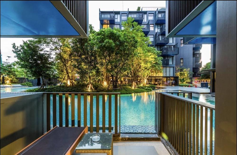 The Deck By Vip Patong