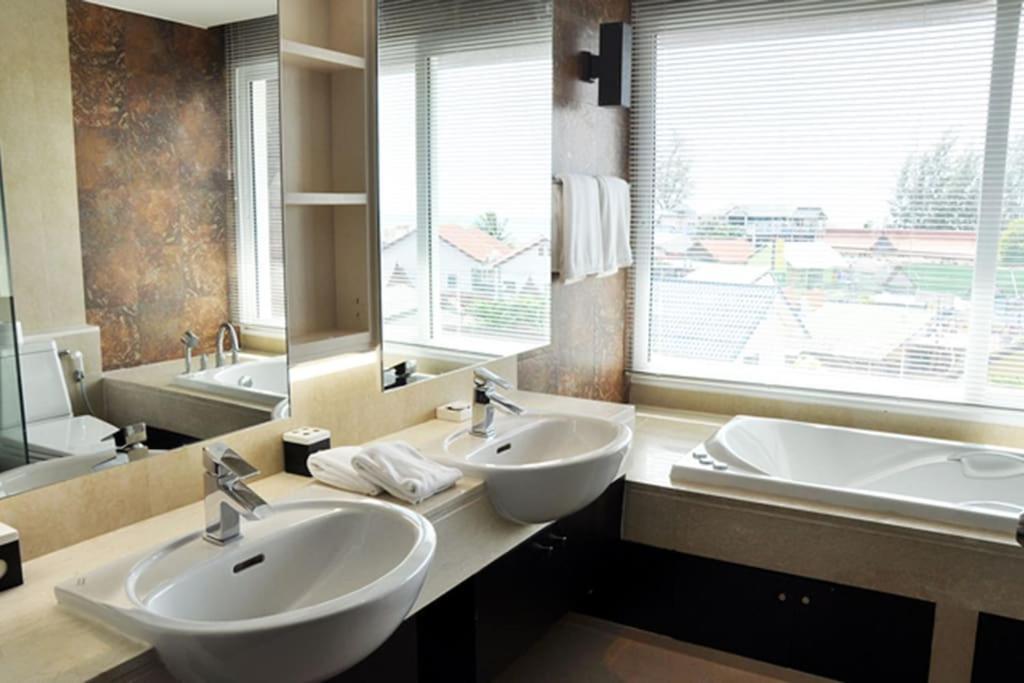 Luxurious 3br Penthouse Jacuzzi Seaview * Kamala Beach