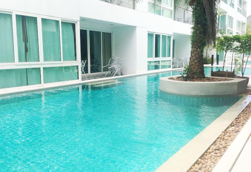 Luxurious 3br Penthouse Jacuzzi Seaview Apartment