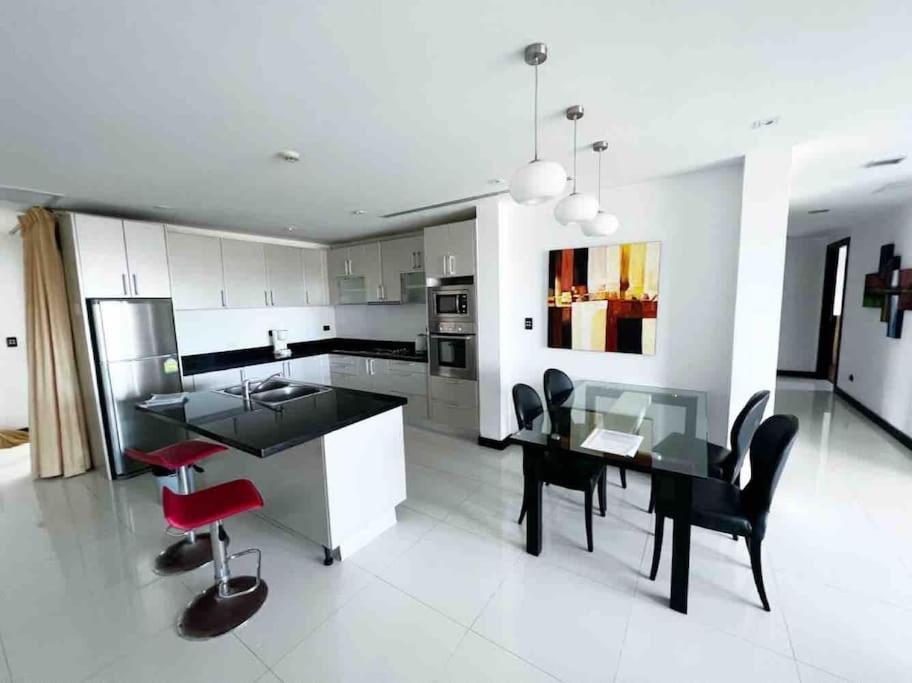 Apartment Luxurious 3br Penthouse Jacuzzi Seaview *