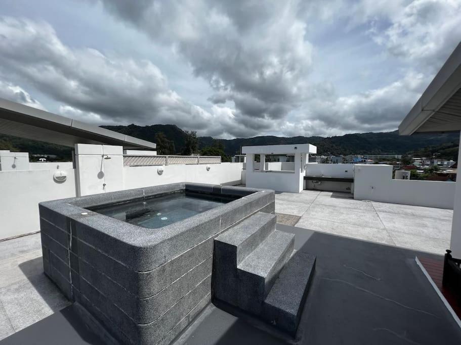 Luxurious 3br Penthouse Jacuzzi Seaview *