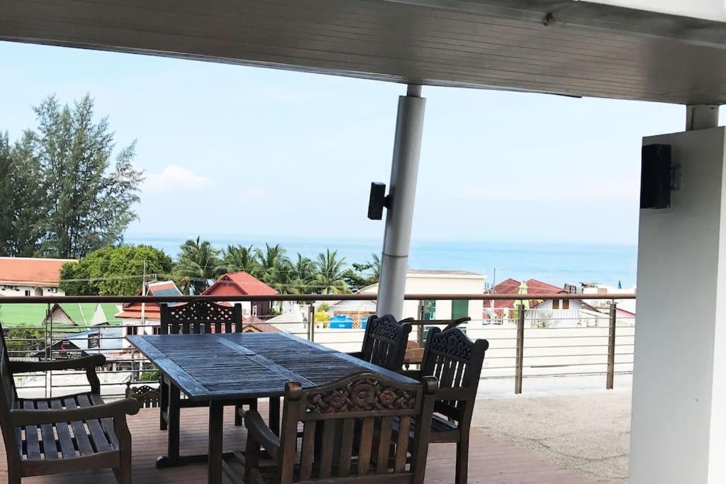 Luxurious 3br Penthouse Jacuzzi Seaview *