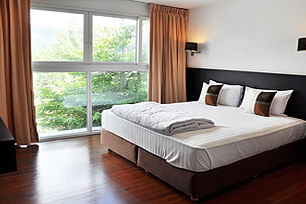 Luxurious 3br Penthouse Jacuzzi Seaview Apartment