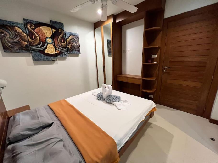Stunning 4-br House With Inviting Swimming Pool Holiday home *