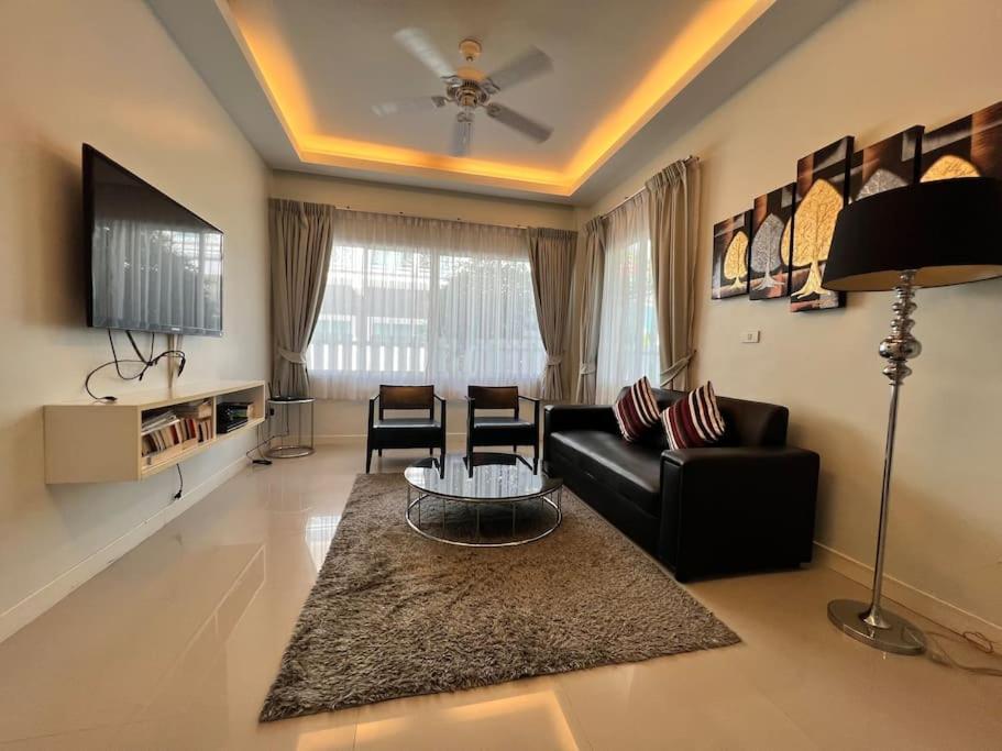 Stunning 4-br House With Inviting Swimming Pool * Kamala Beach