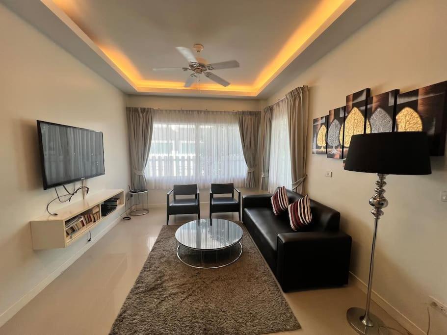Holiday home Stunning 4-br House With Inviting Swimming Pool Kamala Beach