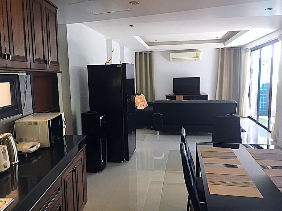 Exquisite 3br Private Pool Villa: Prime Location *