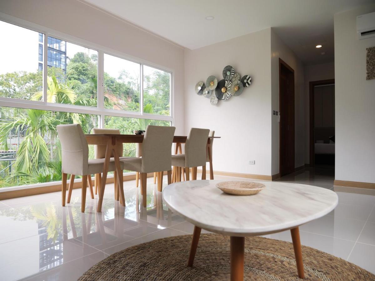 Karon & Sea View Pool Apartment