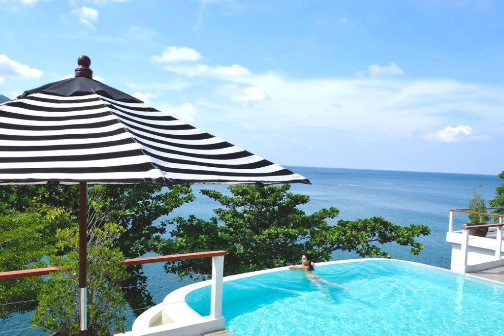 Nevaeh - Ocean Front Private Kamala Villa