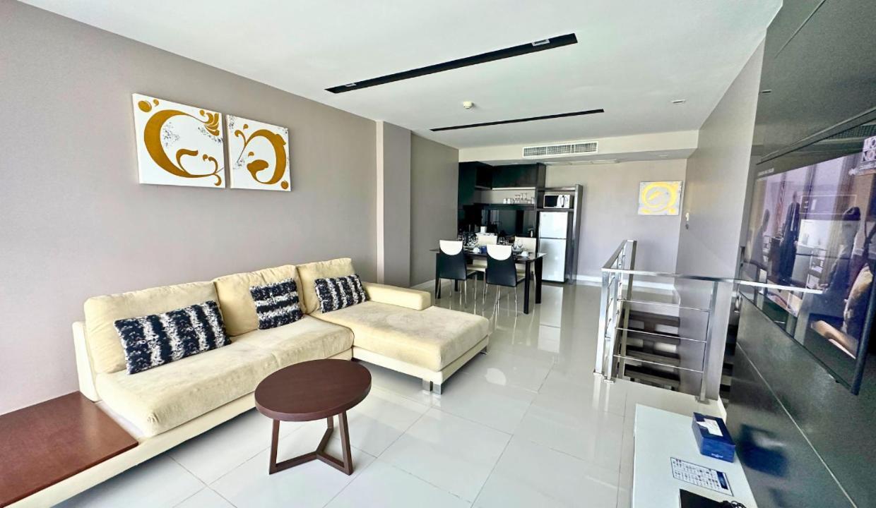 Apartment Seaview Duplex With Jacuzzi At The Charm Patong