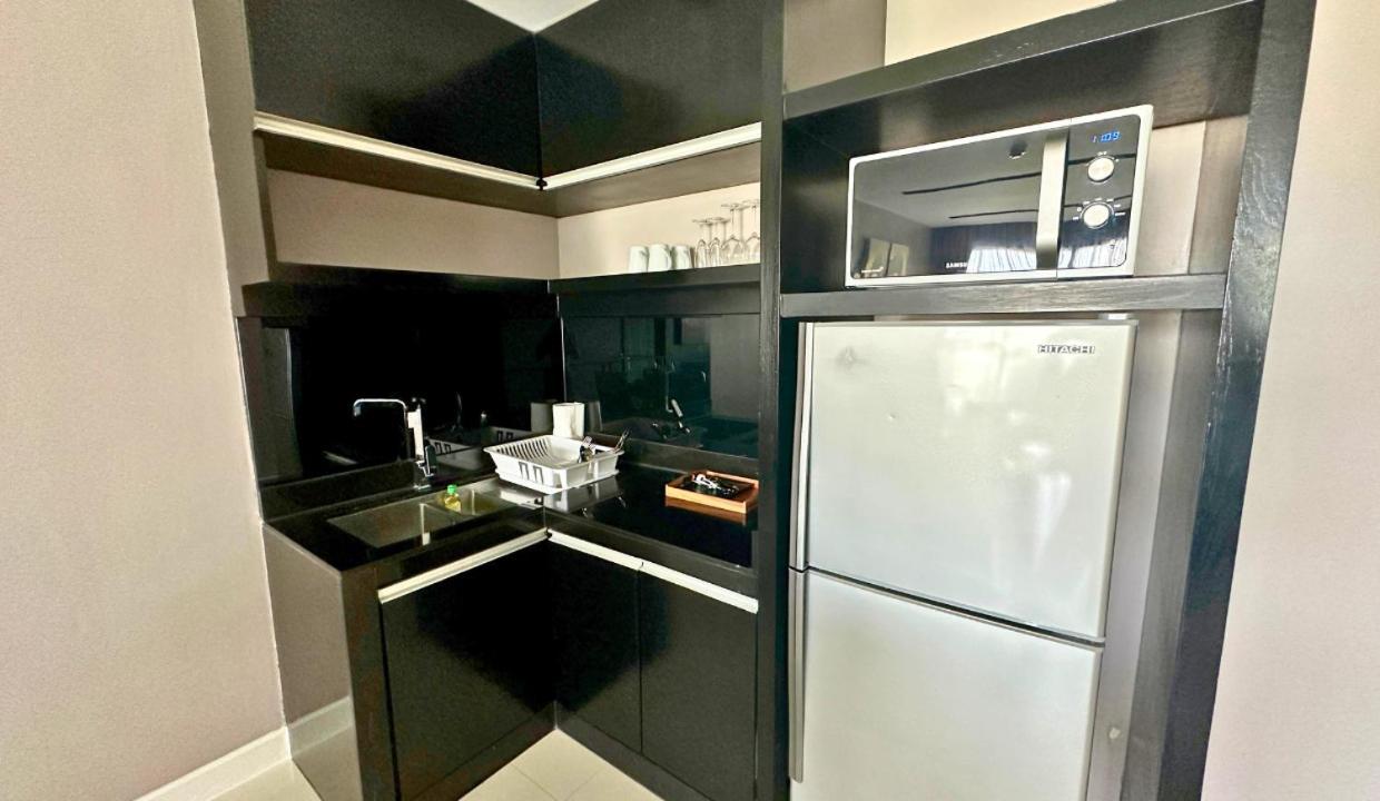 Seaview Duplex With Jacuzzi At The Charm Apartment Patong