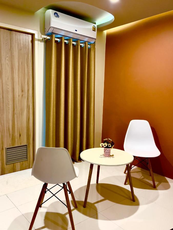 Hotel The