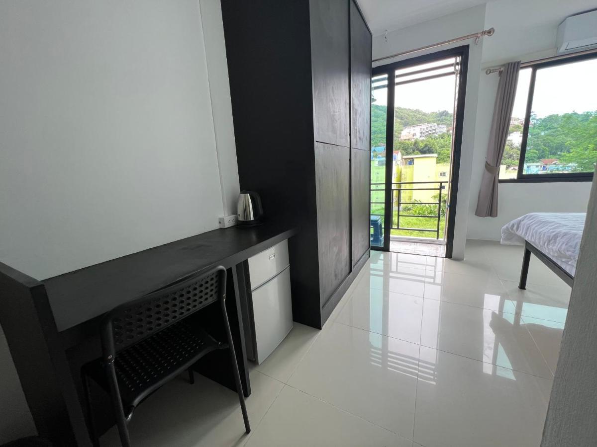 Aparthotel Easy Life 6 *