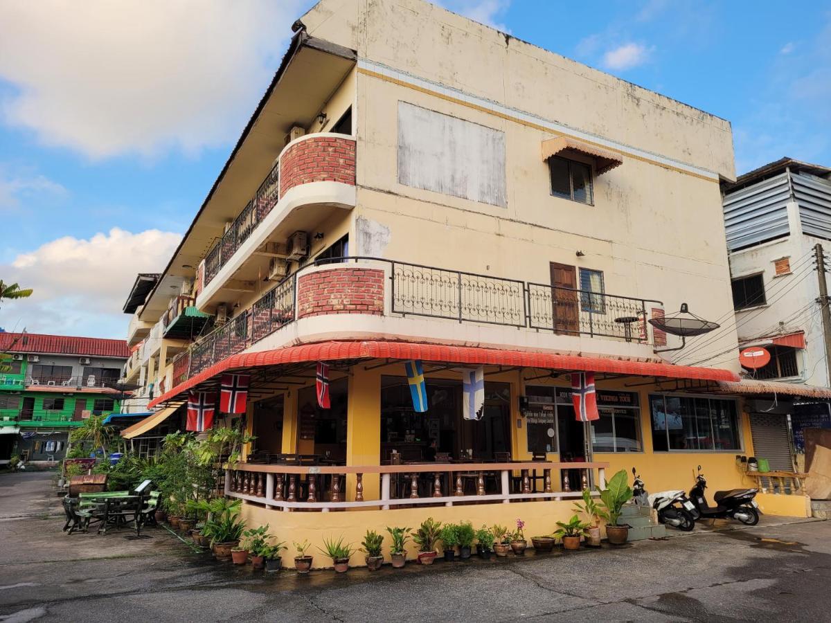 2 Vikings Hotel