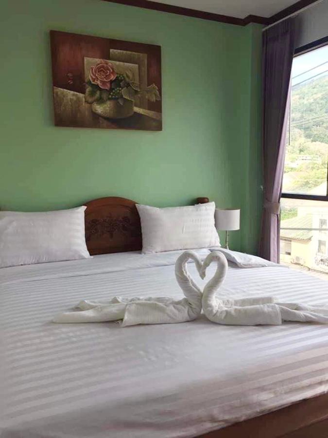 Premier Hostel *