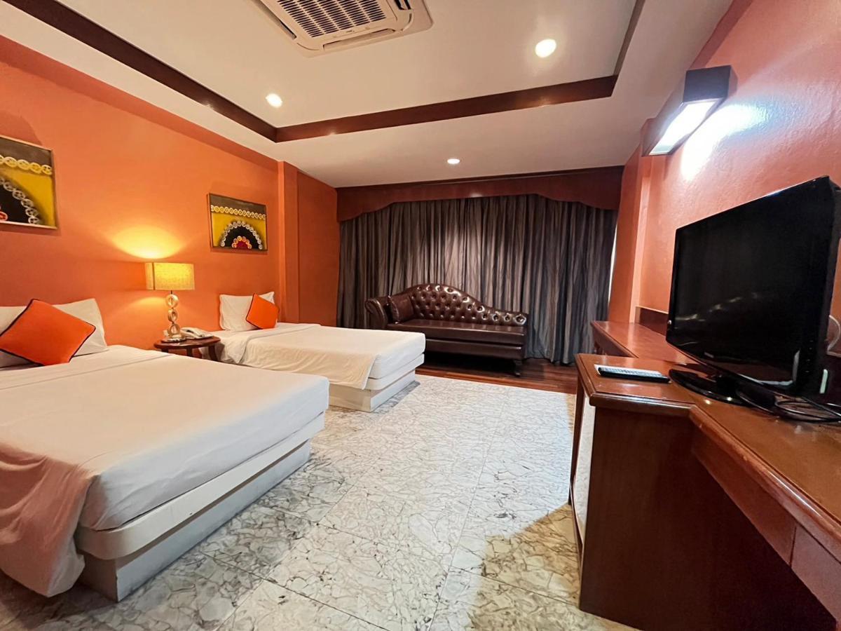 Hotel B Buri 3*
