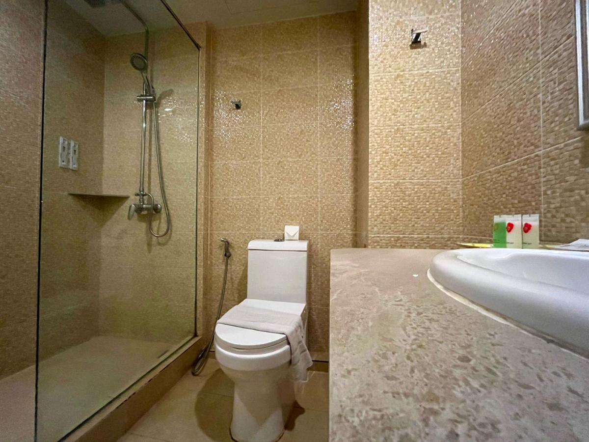 B Buri Hotel 3*