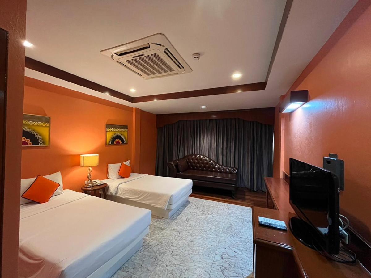 Hotel B Buri 3*
