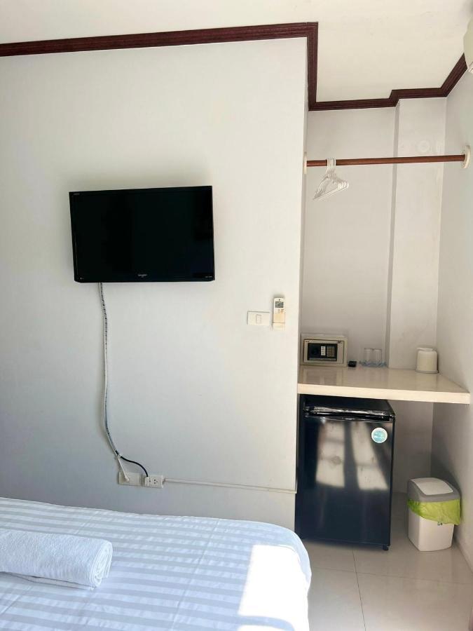 Premier Hostel *