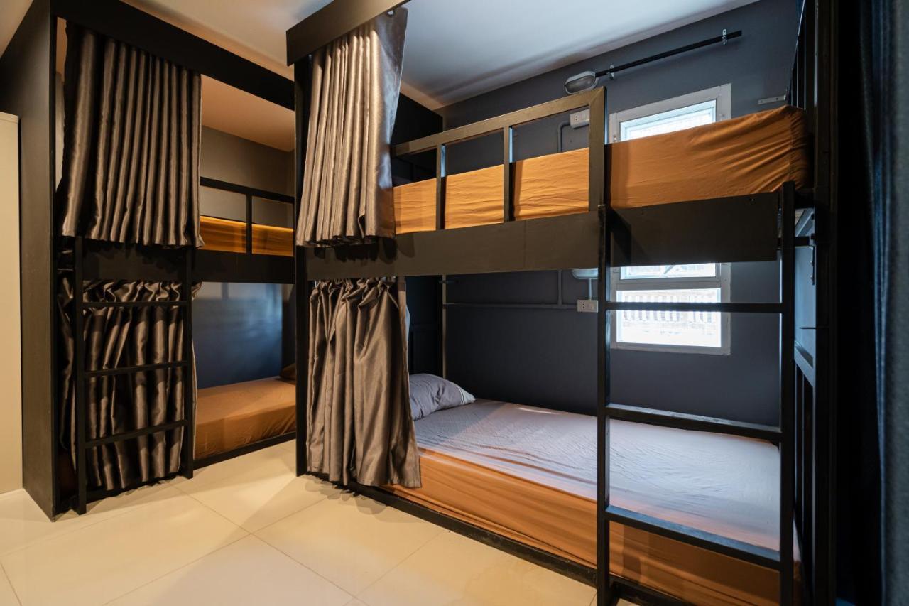 Black Pantera Hostel Patong