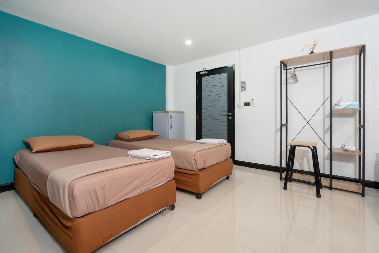 Black Pantera Hostel *