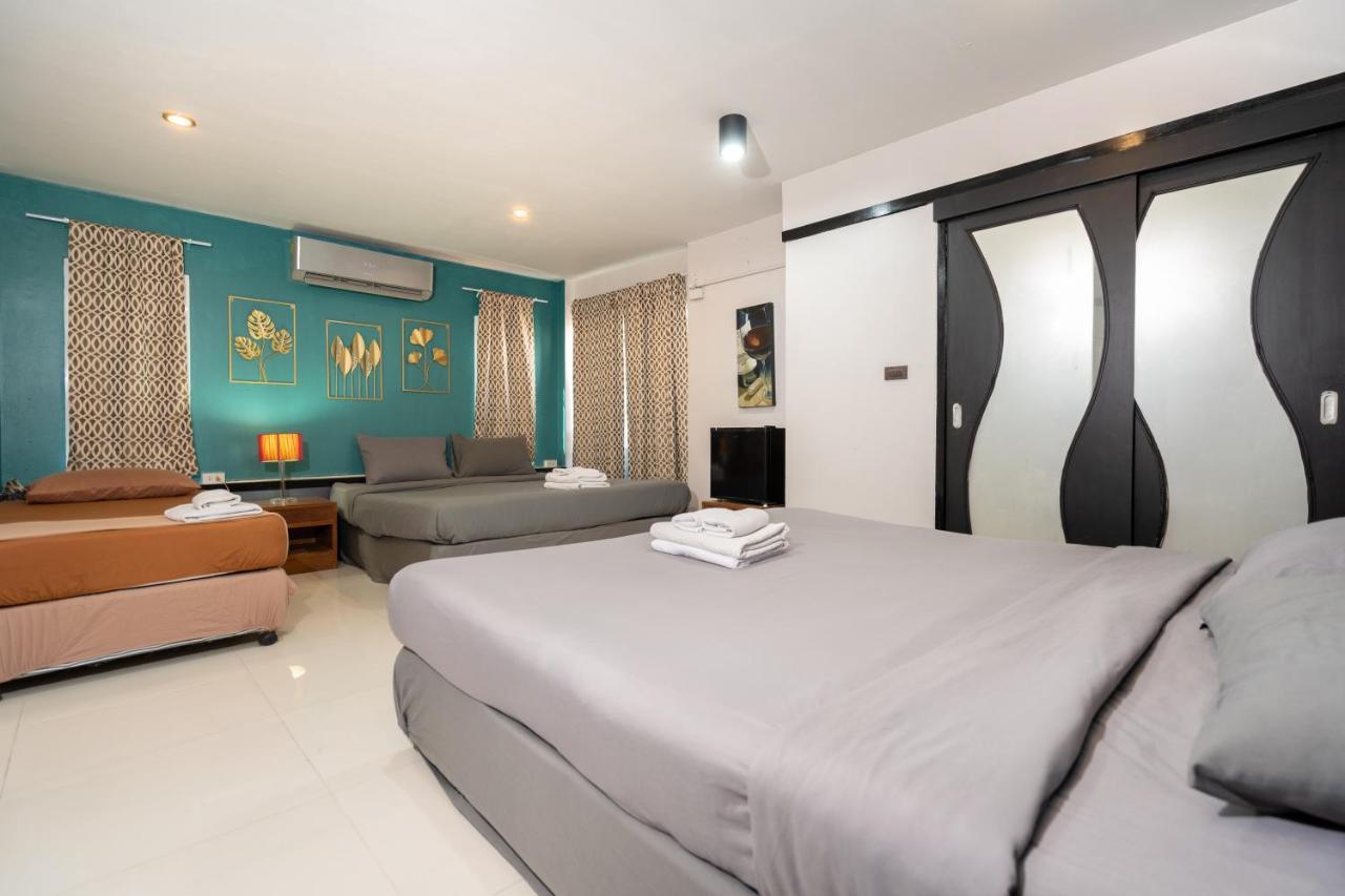 Black Pantera Hostel *