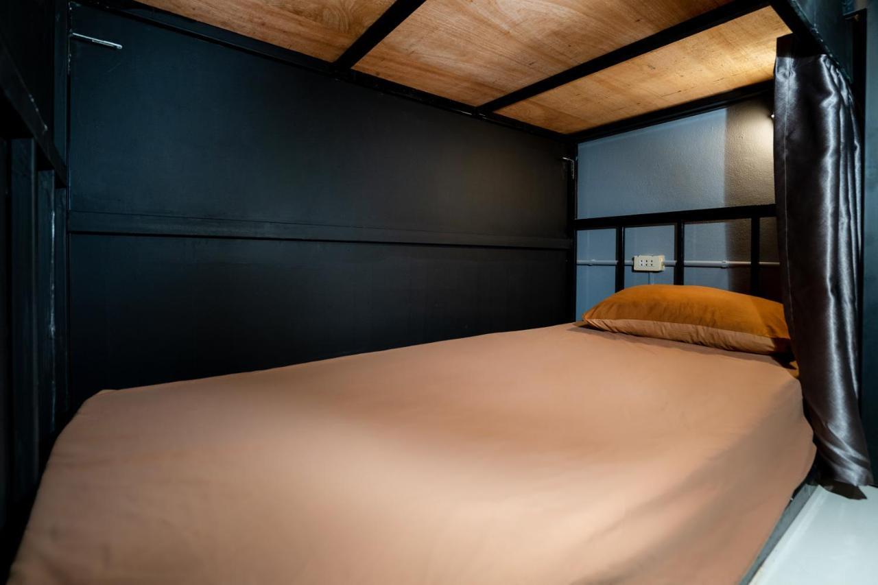 Black Pantera Hostel Patong