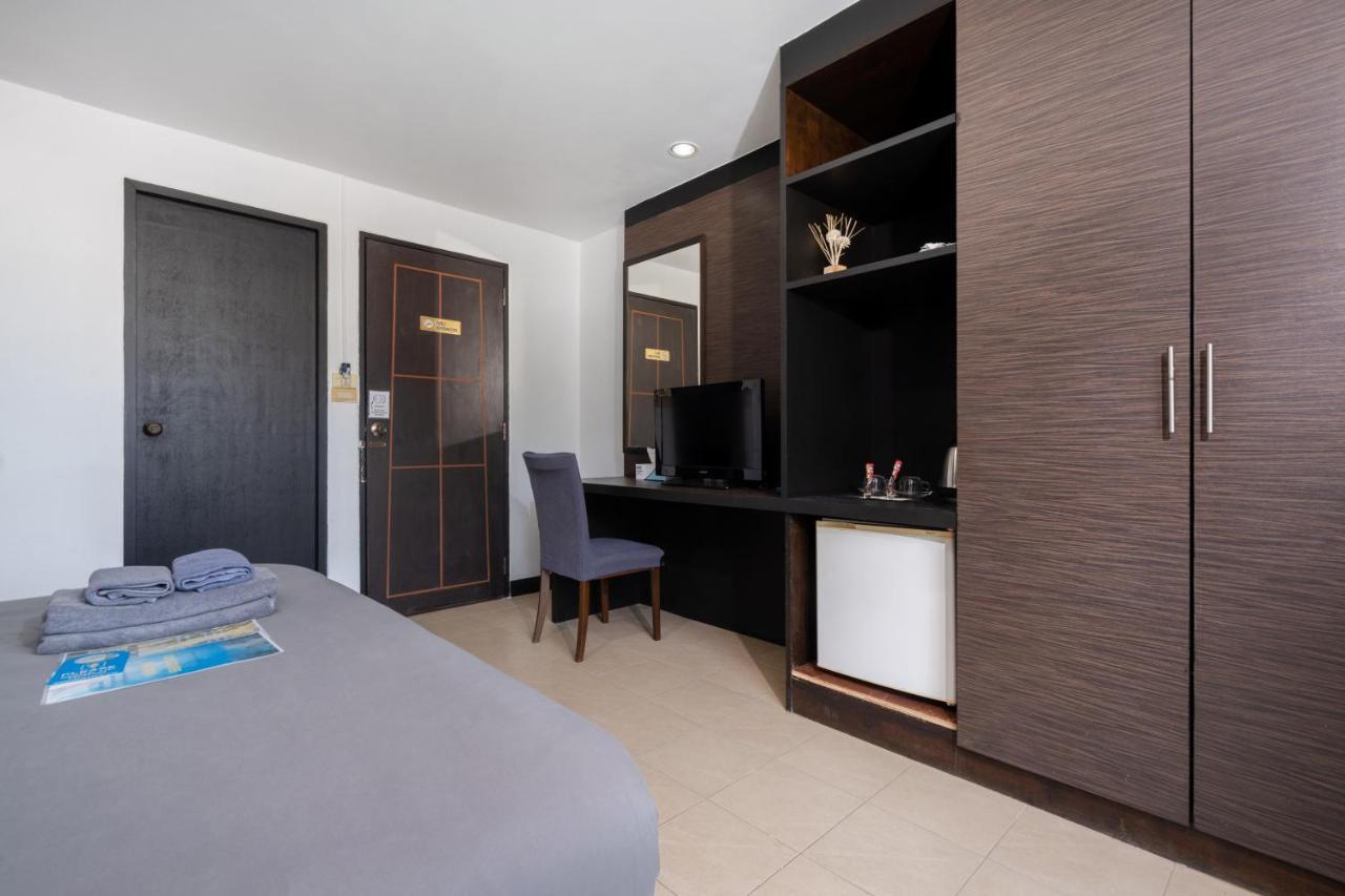 Black Pantera Hostel Patong