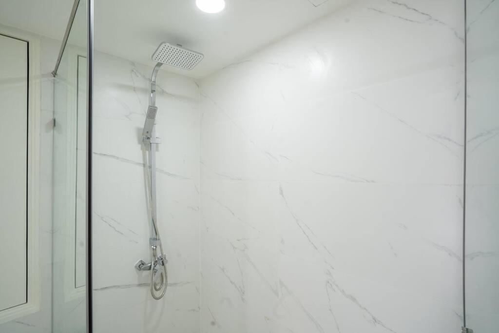 Tower Brand New 1-bedroom , Near *