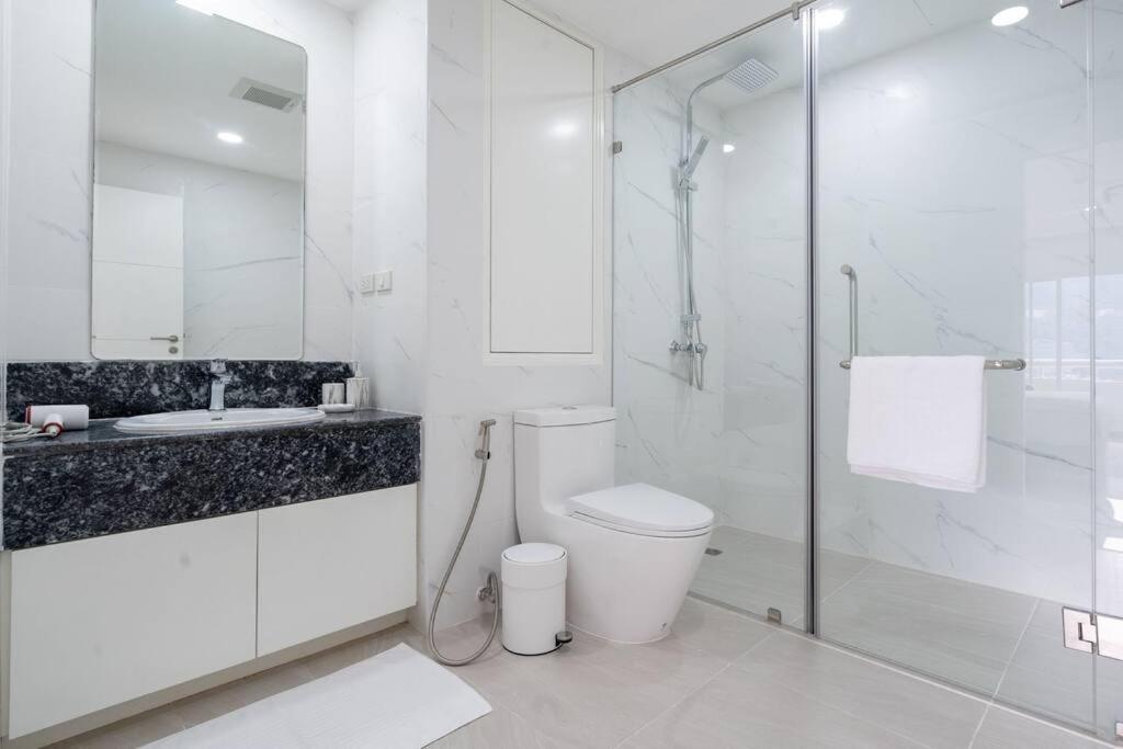 Apartment Tower Brand New 1-bedroom , Near