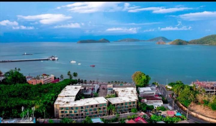 Hotel Panwa Side Beachfront Phuket