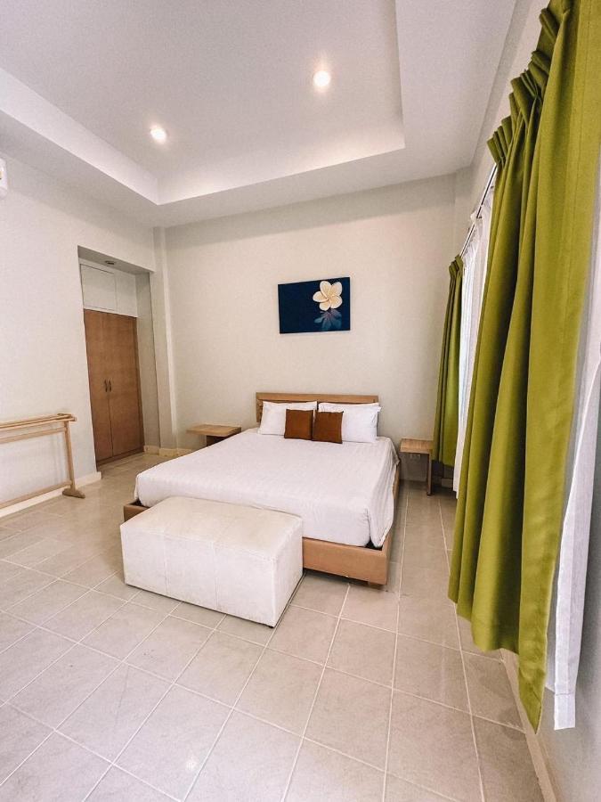 Favorite Place Hotel 3*